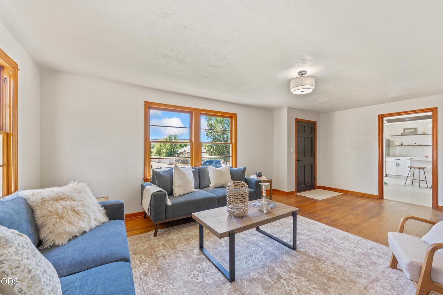 Photo of 2251 Laughlin Road 6 of 31