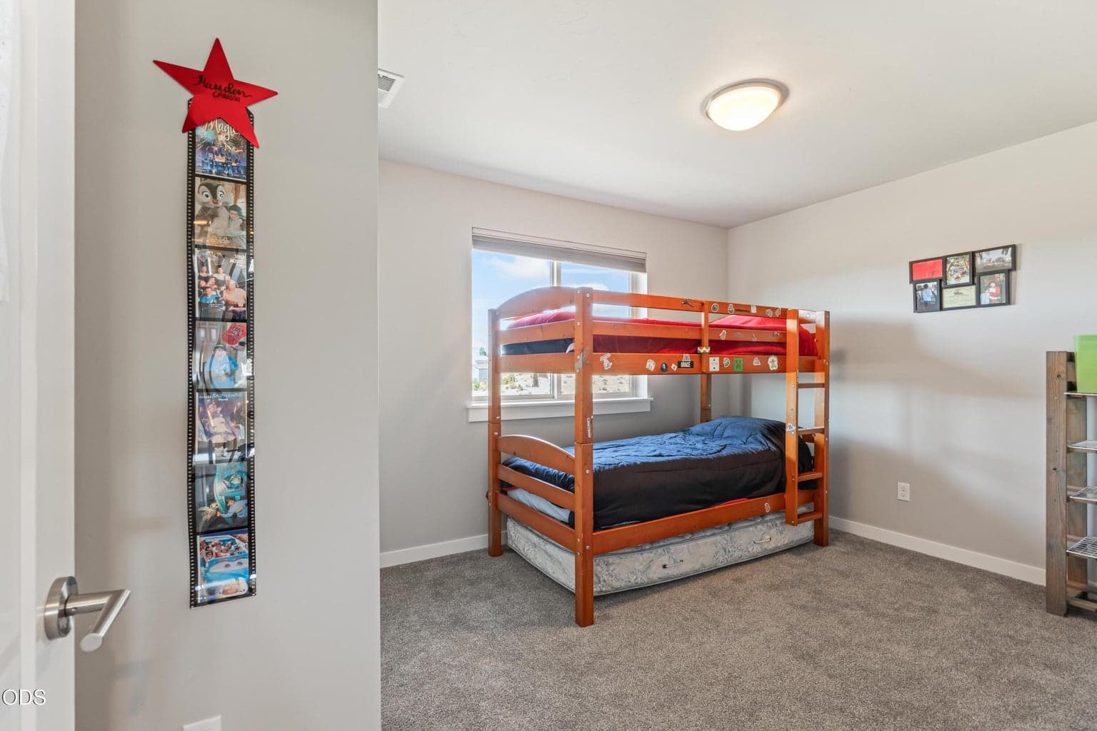 Photo of 1041 NE Henry Drive 21 of 36