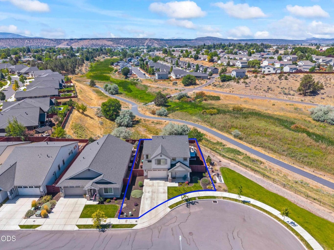 Photo of 1041 NE Henry Drive 35 of 36