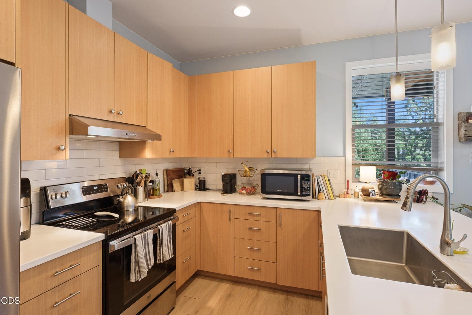 Photo of 151 SW Roosevelt Avenue 31 of 50