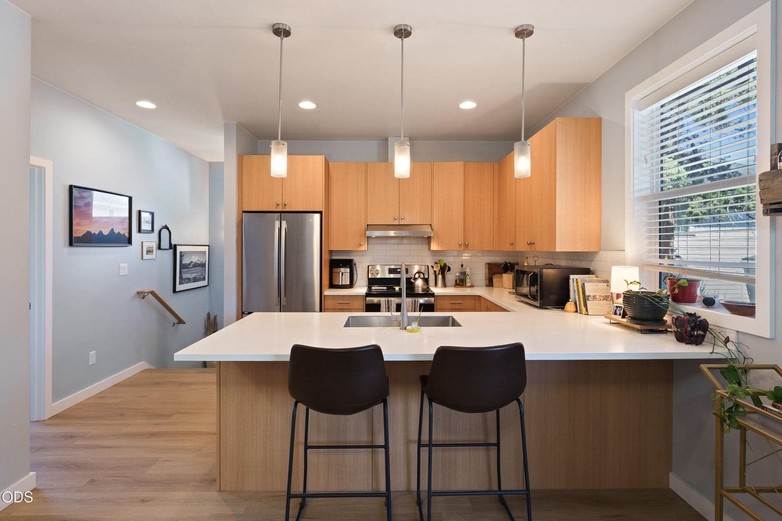 Photo of 151 SW Roosevelt Avenue 32 of 50
