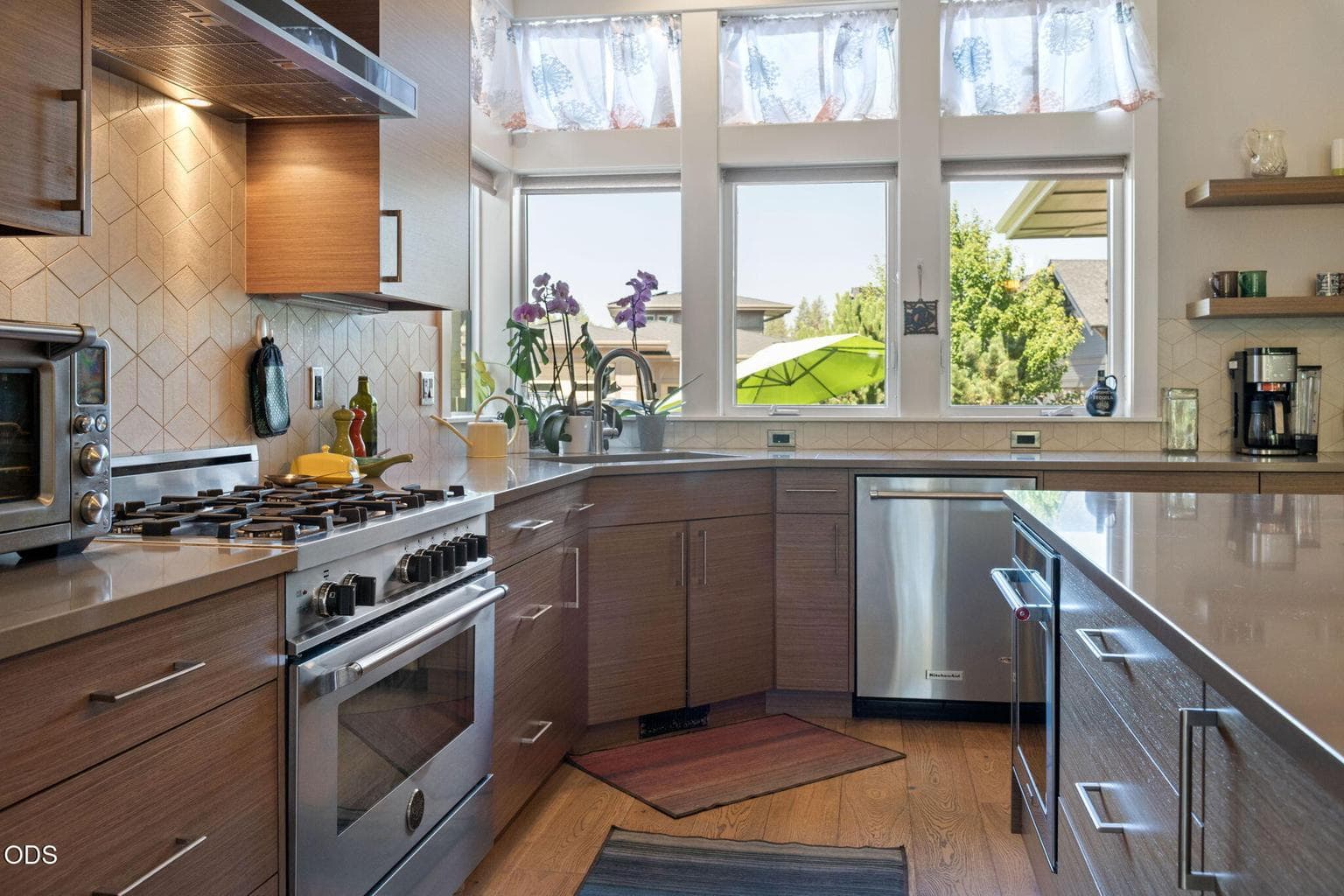 Photo of 1757 NW Fields Street 10 of 40