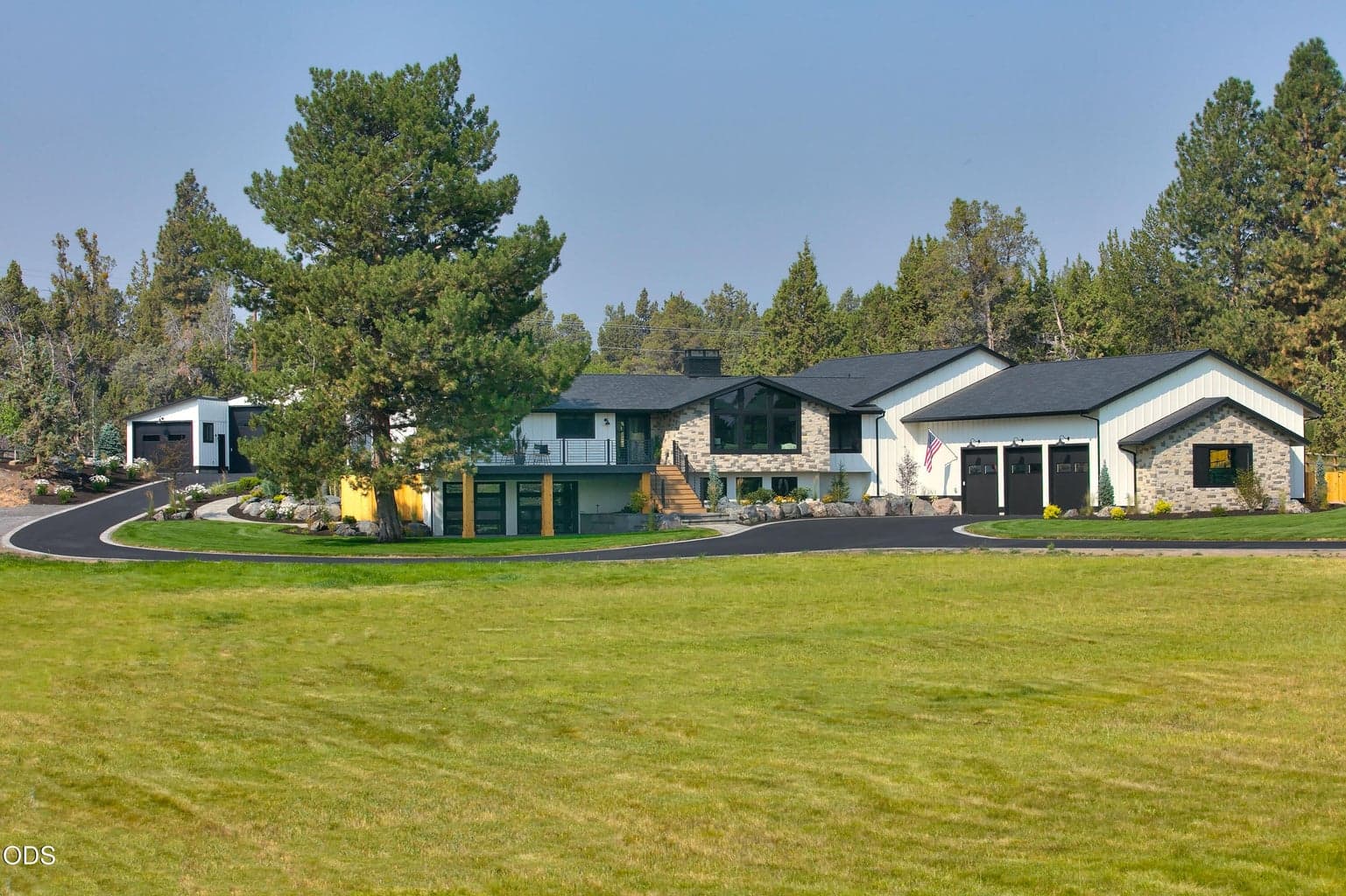 Photo of 62215 Byram Court 1 of 36