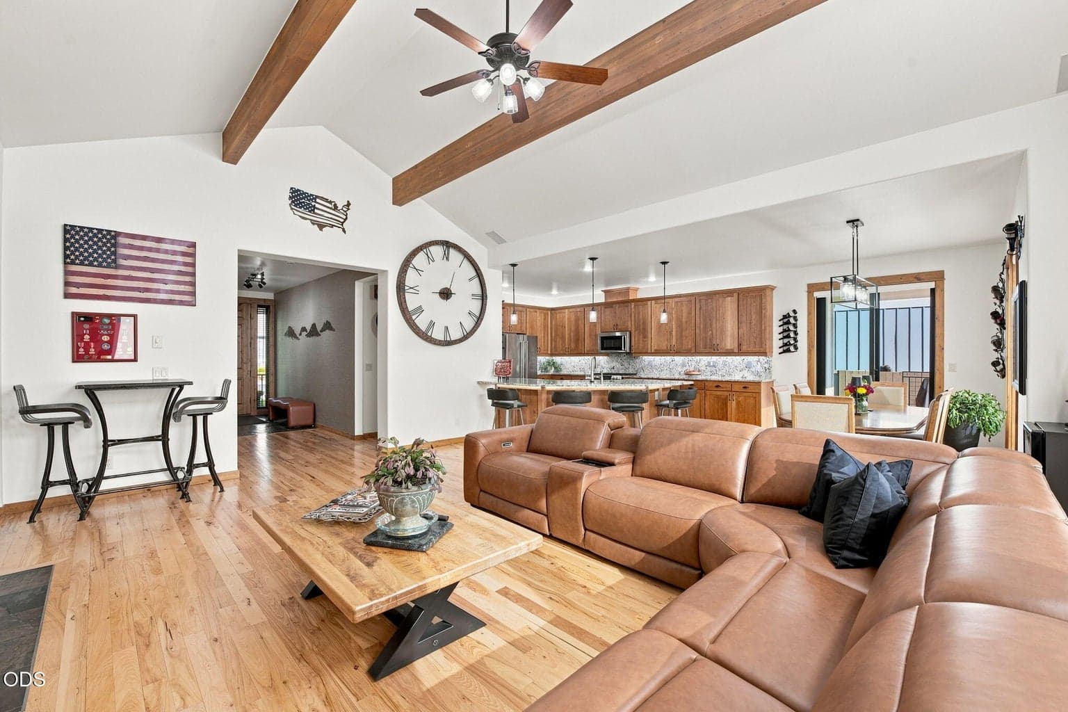 Photo of 60822 Cobblestone Place 6 of 56