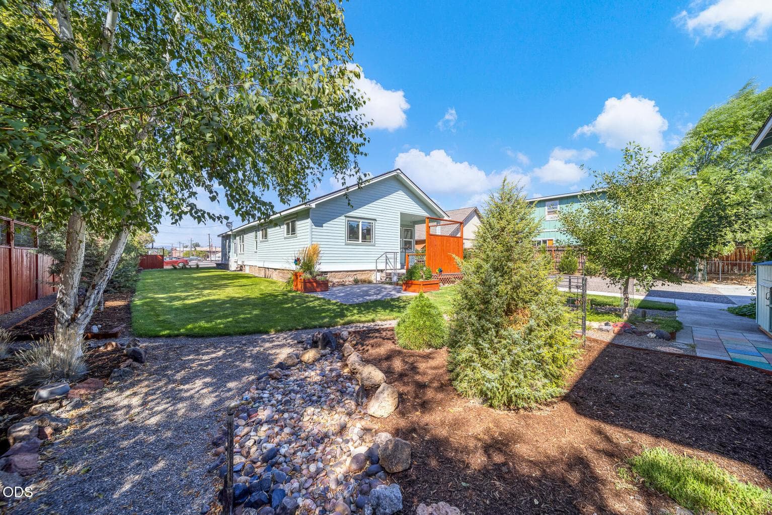 Photo of 143 Beaver Street 3 of 33