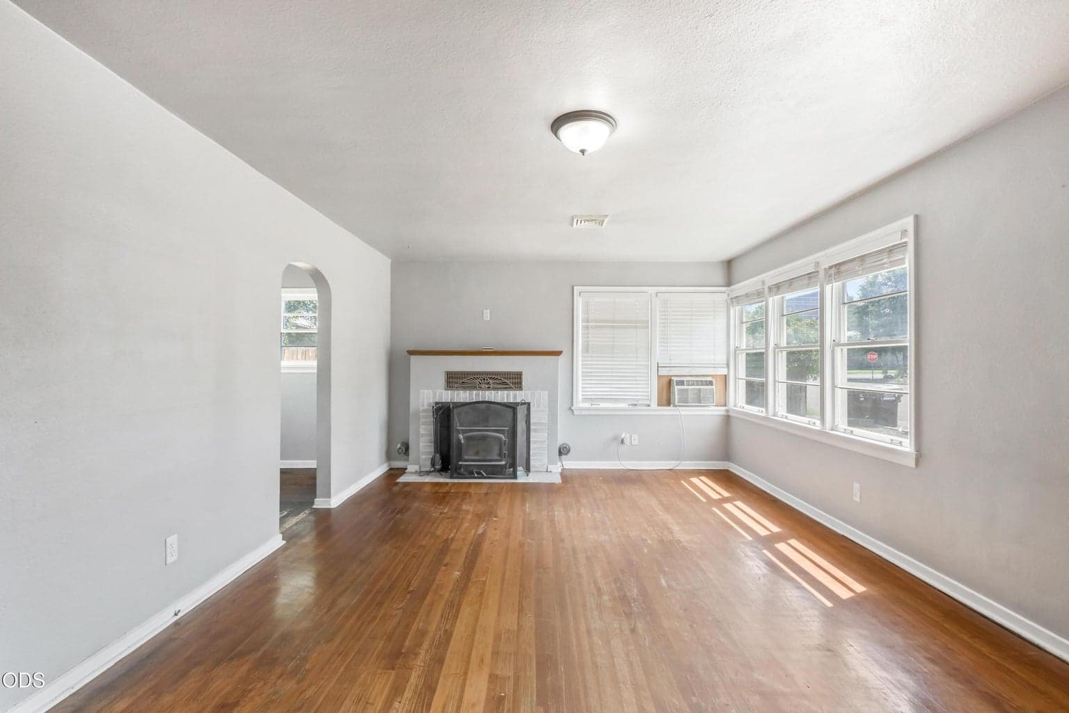 Photo of 585 4th Street 3 of 21