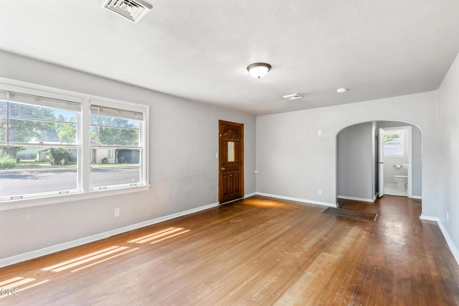 Photo of 585 4th Street 4 of 21