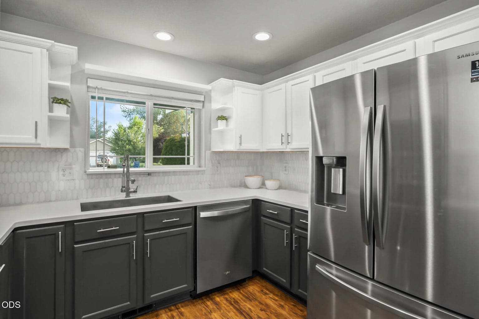 Photo of 3029 SW Peridot Avenue 7 of 29