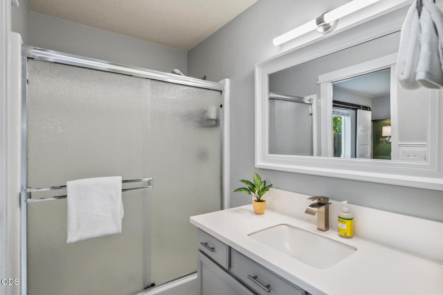 Photo of 3029 SW Peridot Avenue 15 of 29