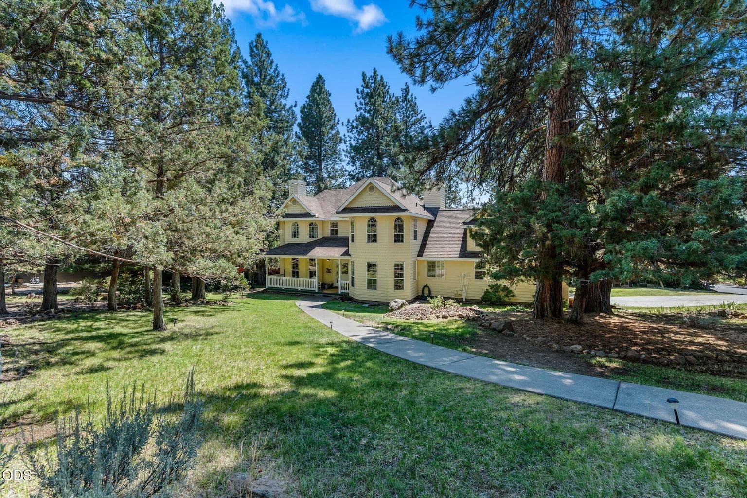 Photo of 1581 NW City Heights Drive 43 of 43