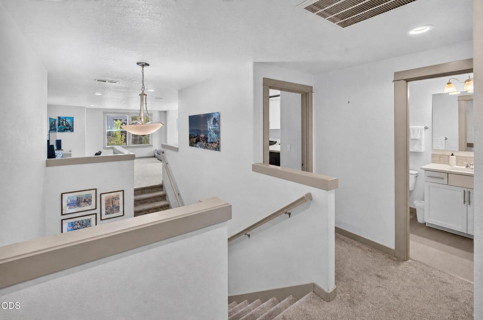Photo of 1806 NE Coby Way 31 of 66
