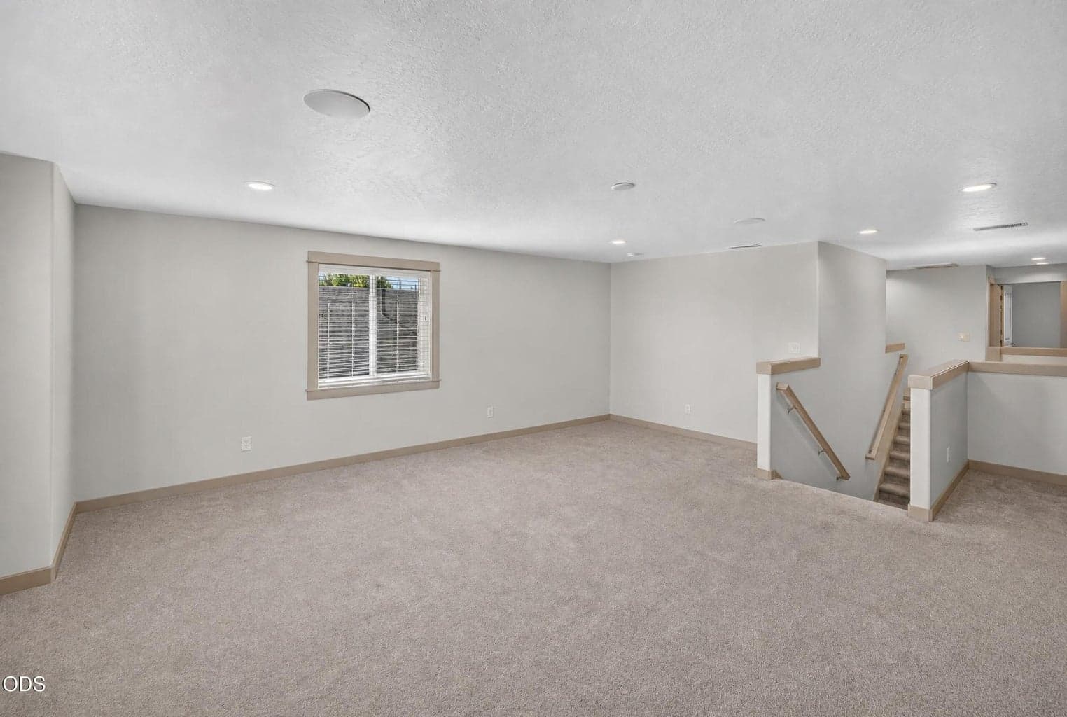 Photo of 1806 NE Coby Way 33 of 66