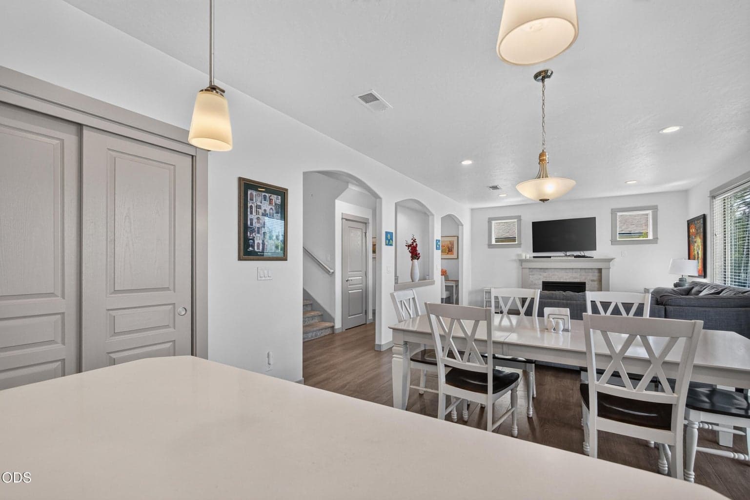 Photo of 1806 NE Coby Way 19 of 66