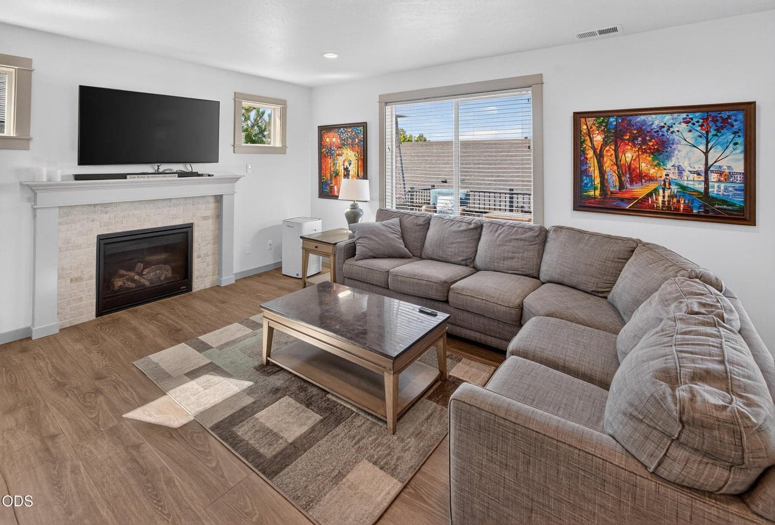 Photo of 1806 NE Coby Way 13 of 66