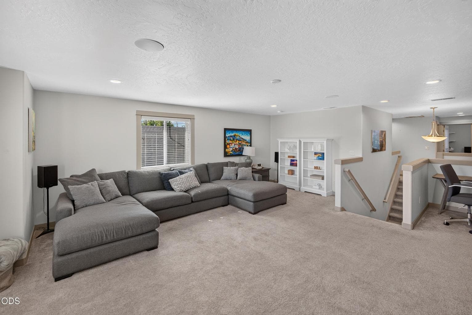 Photo of 1806 NE Coby Way 32 of 66