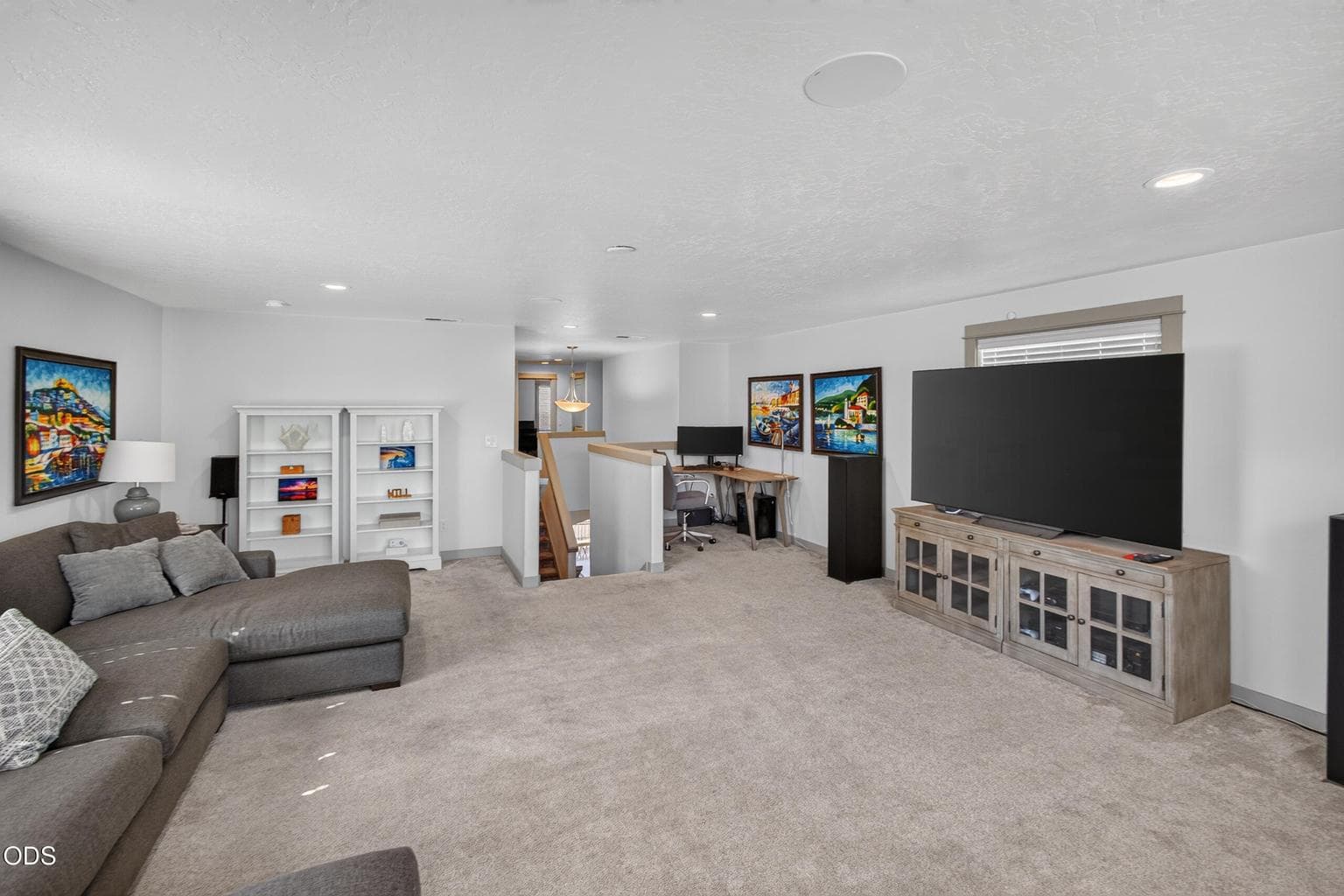 Photo of 1806 NE Coby Way 34 of 66