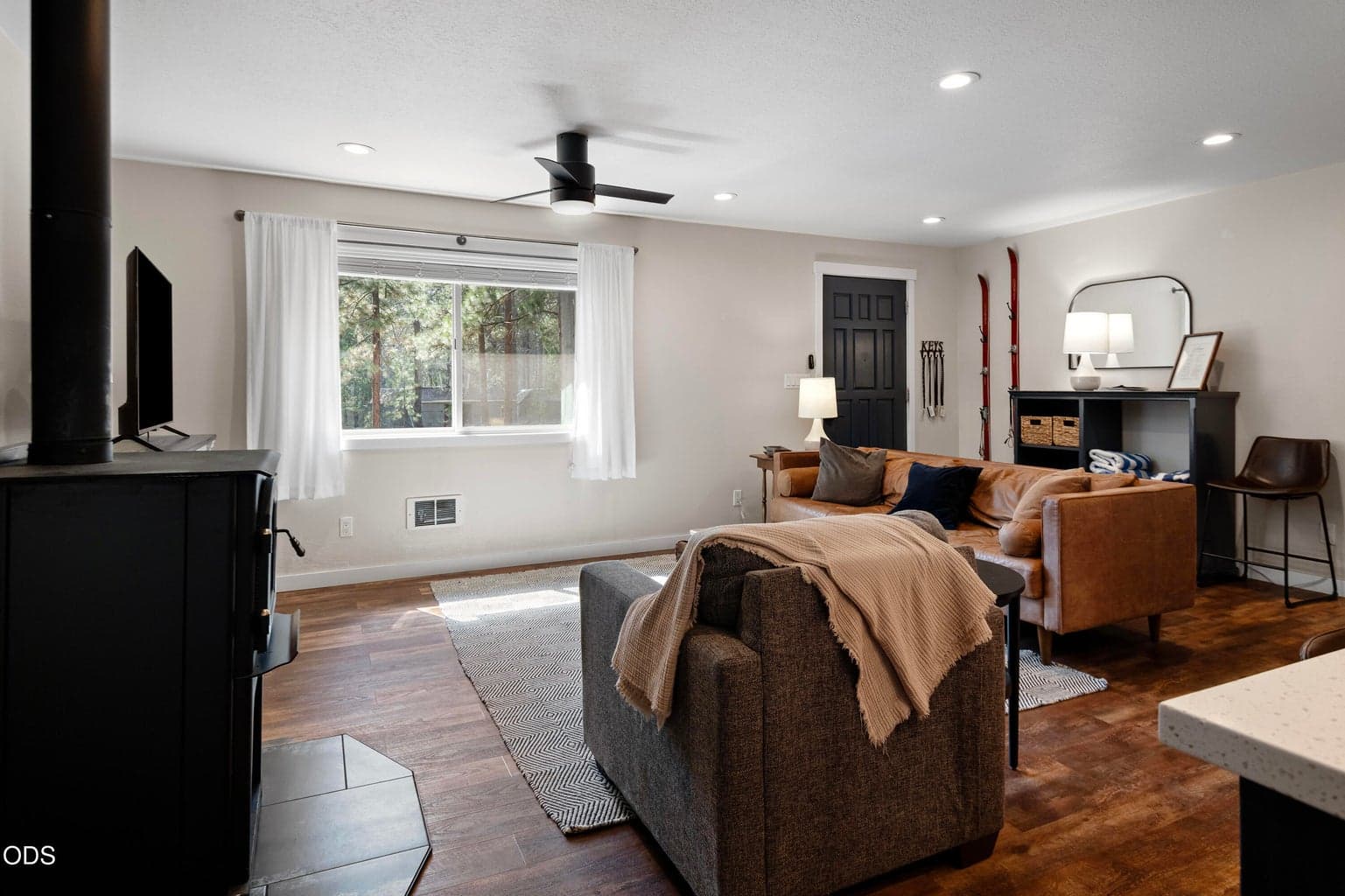 Photo of 57004 Antelope Lane 3 of 25