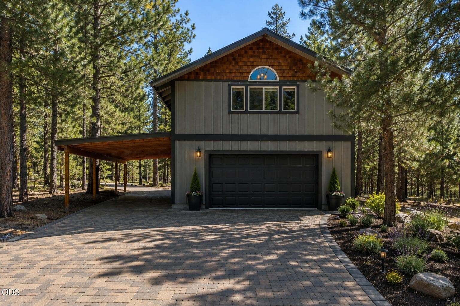 Virtually Staged Front of House