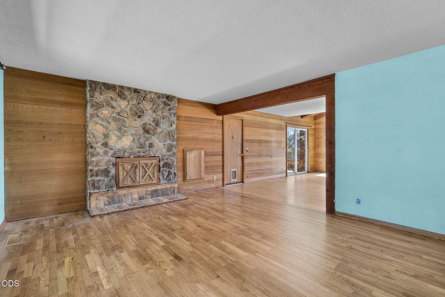Photo of 1351 NW Vicksburg Avenue 8 of 44