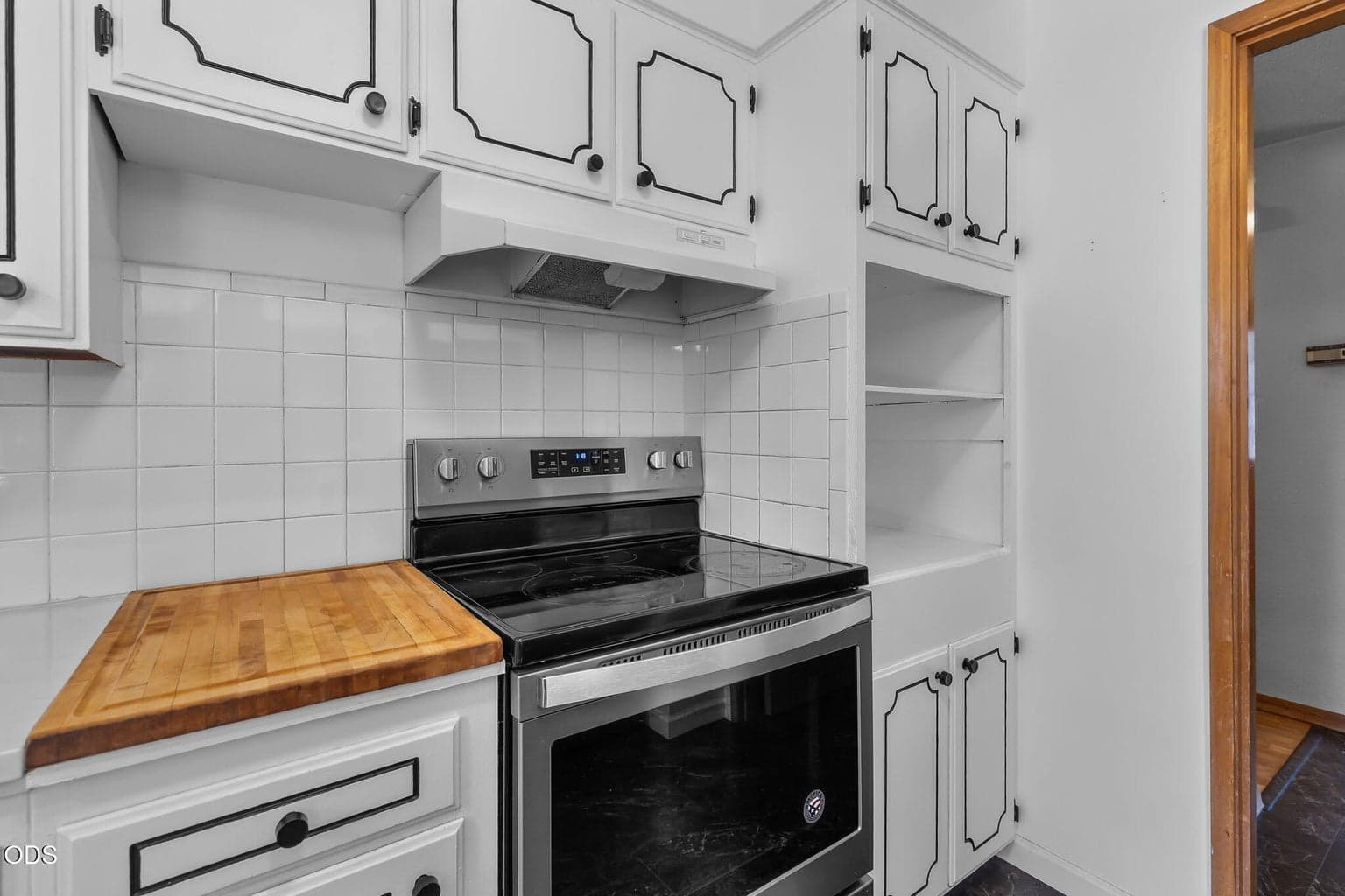 Photo of 1351 NW Vicksburg Avenue 19 of 44