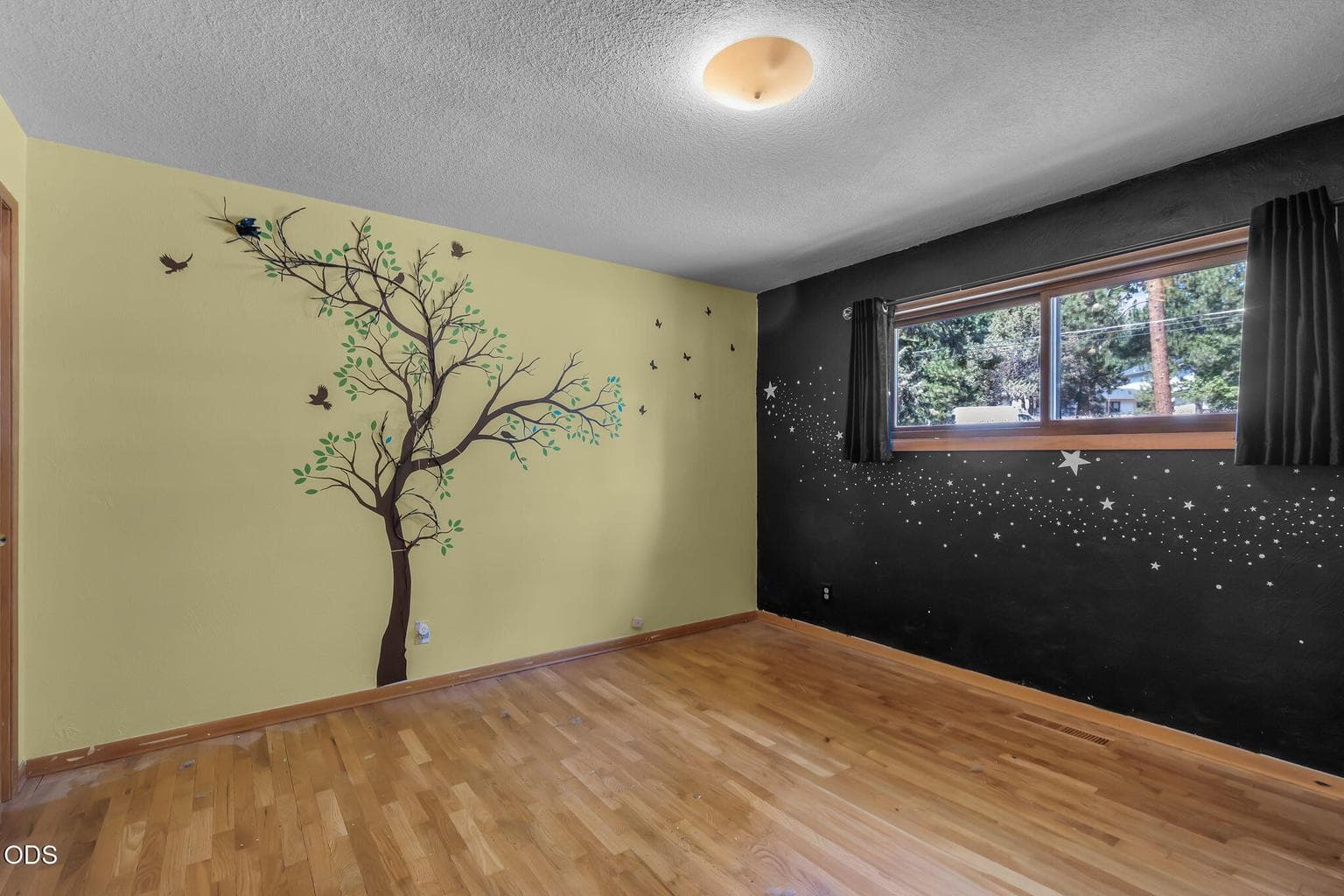 Photo of 1351 NW Vicksburg Avenue 23 of 44