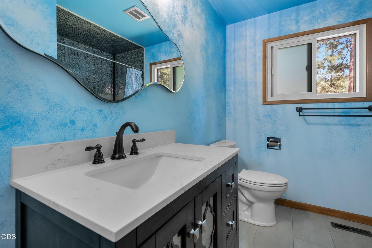 Photo of 1351 NW Vicksburg Avenue 24 of 44