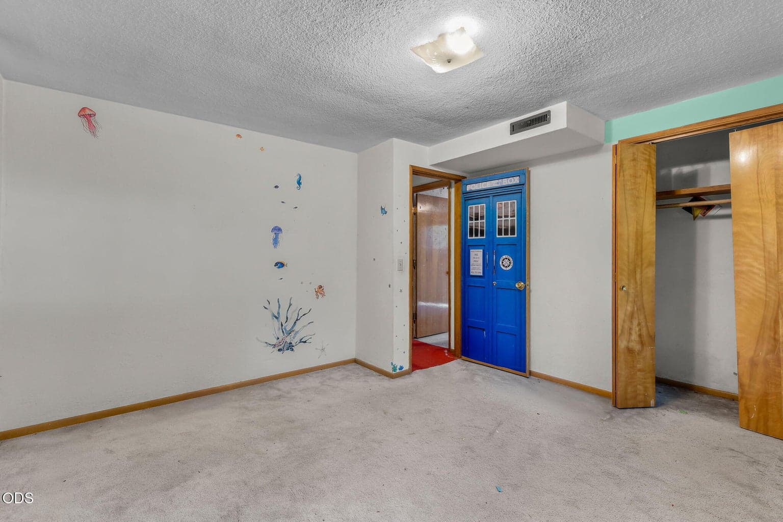 Photo of 1351 NW Vicksburg Avenue 31 of 44