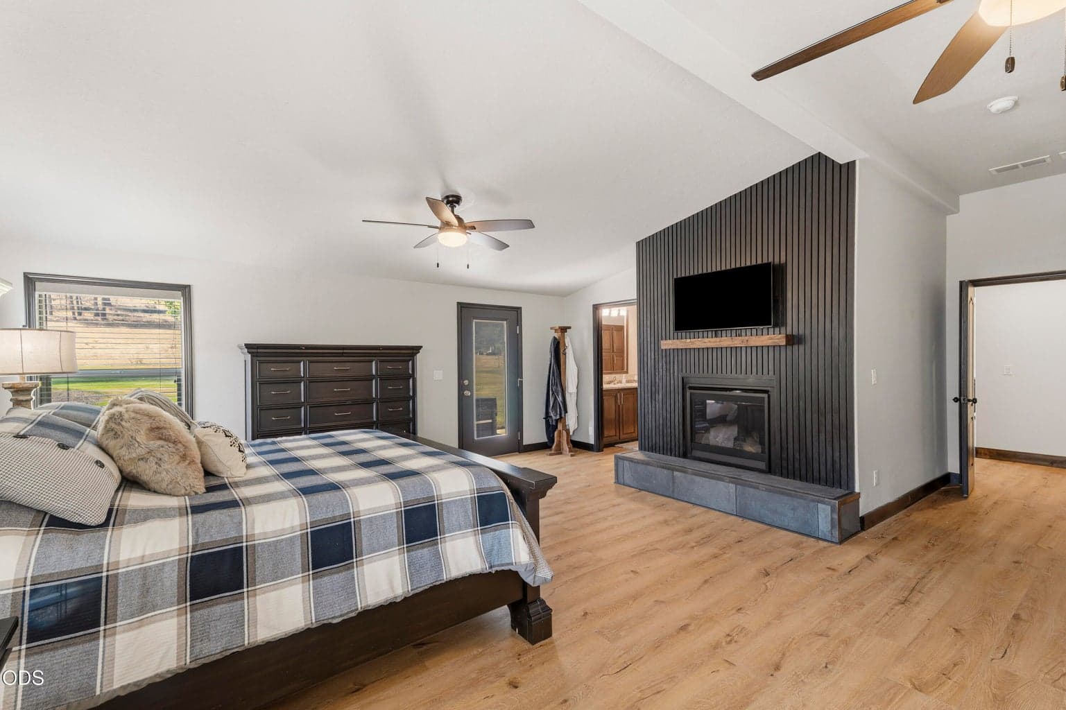Photo of 69435 Hinkle Butte Drive 34 of 89