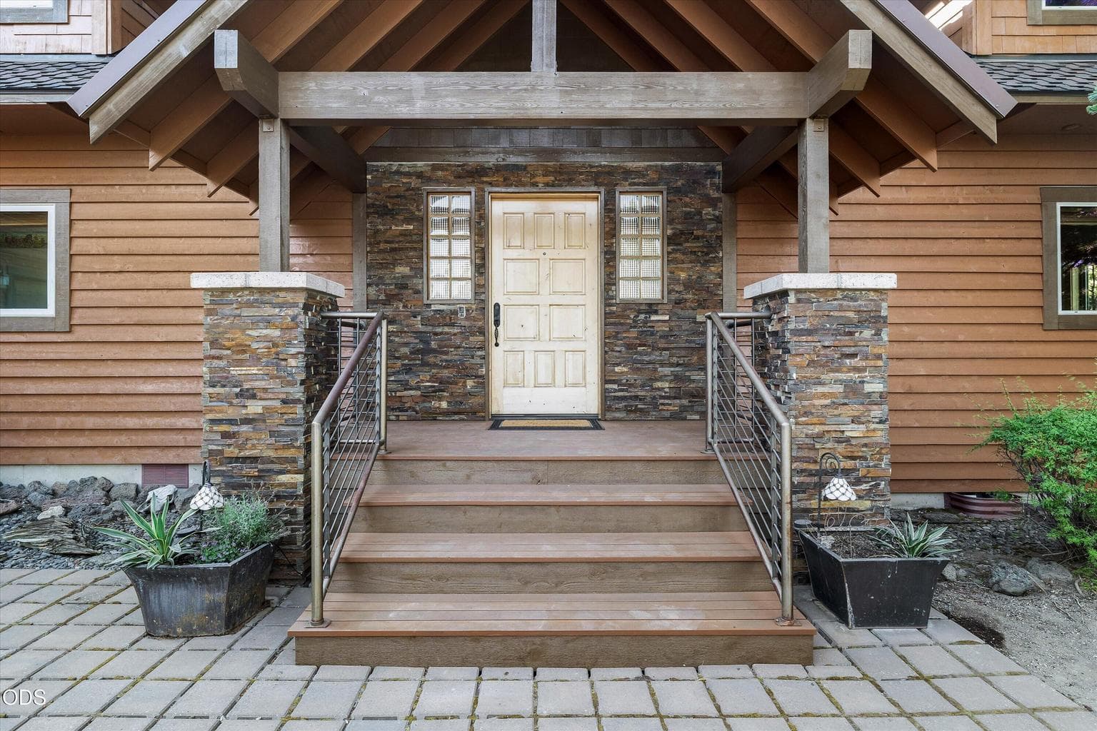 Photo of 15510 Wooden Trestle Court 2 of 31