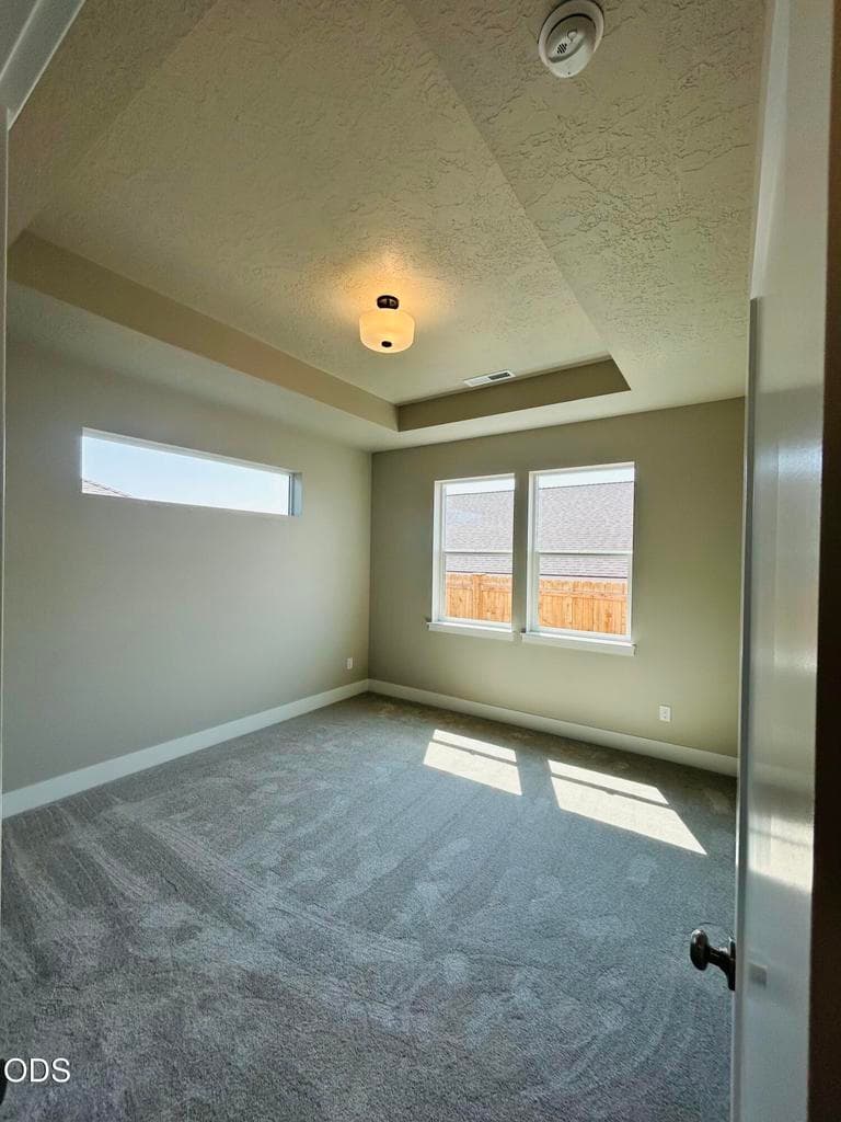 Photo of 3844 SW Antelope Way 8 of 17