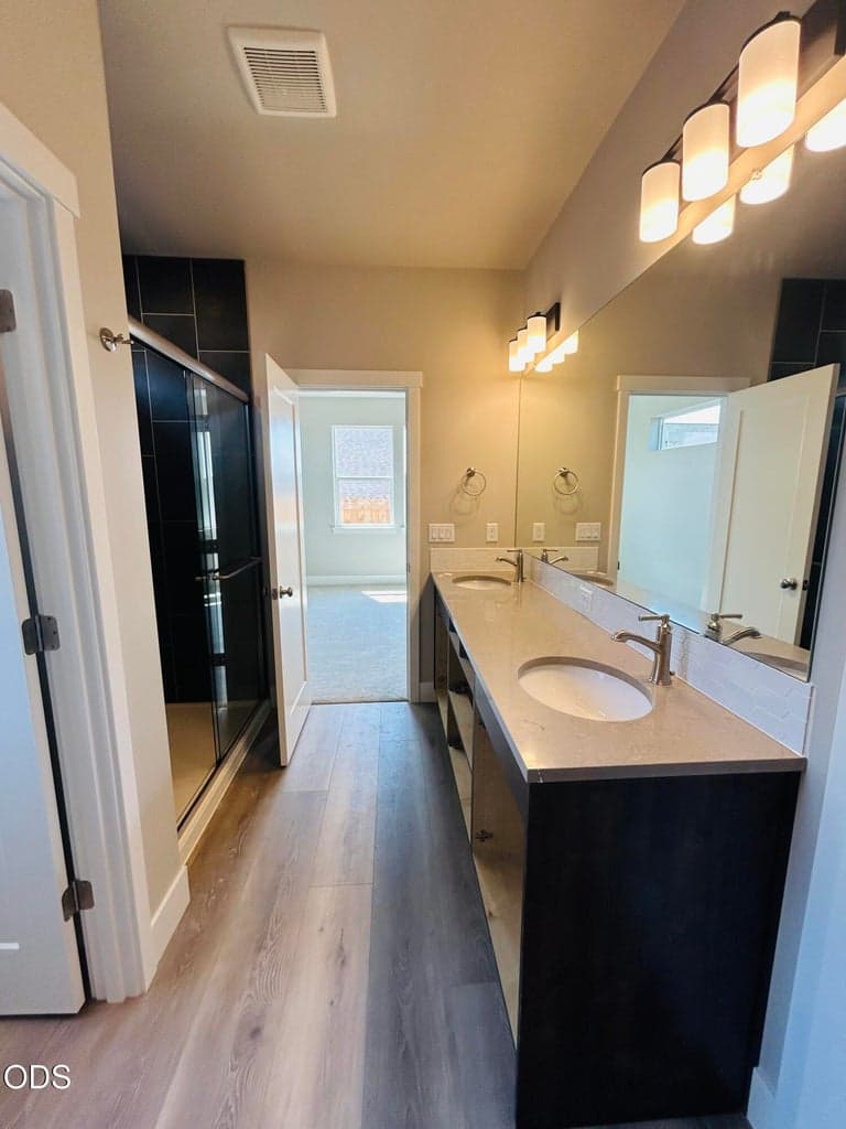 Photo of 3844 SW Antelope Way 9 of 17