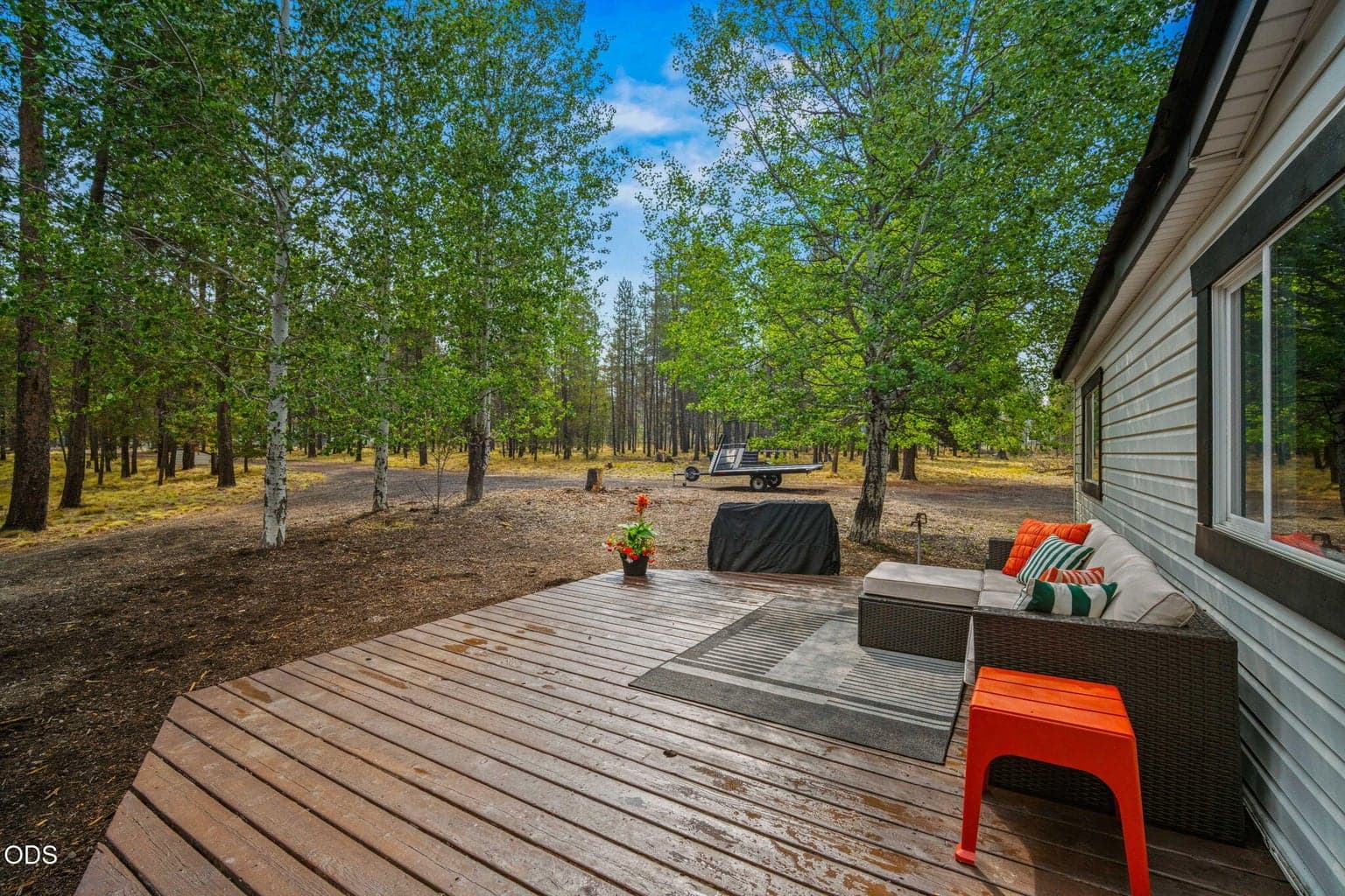 Photo of 54761 Pinewood Avenue 2 of 38