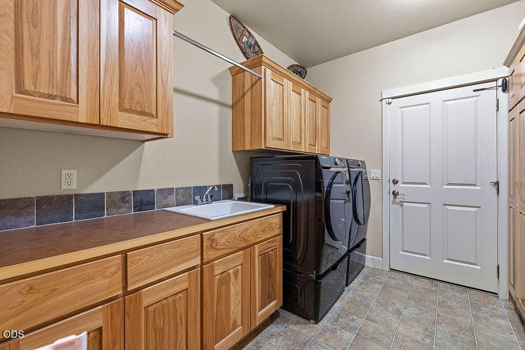 Photo of 9880 SE Amarillo Road 33 of 59