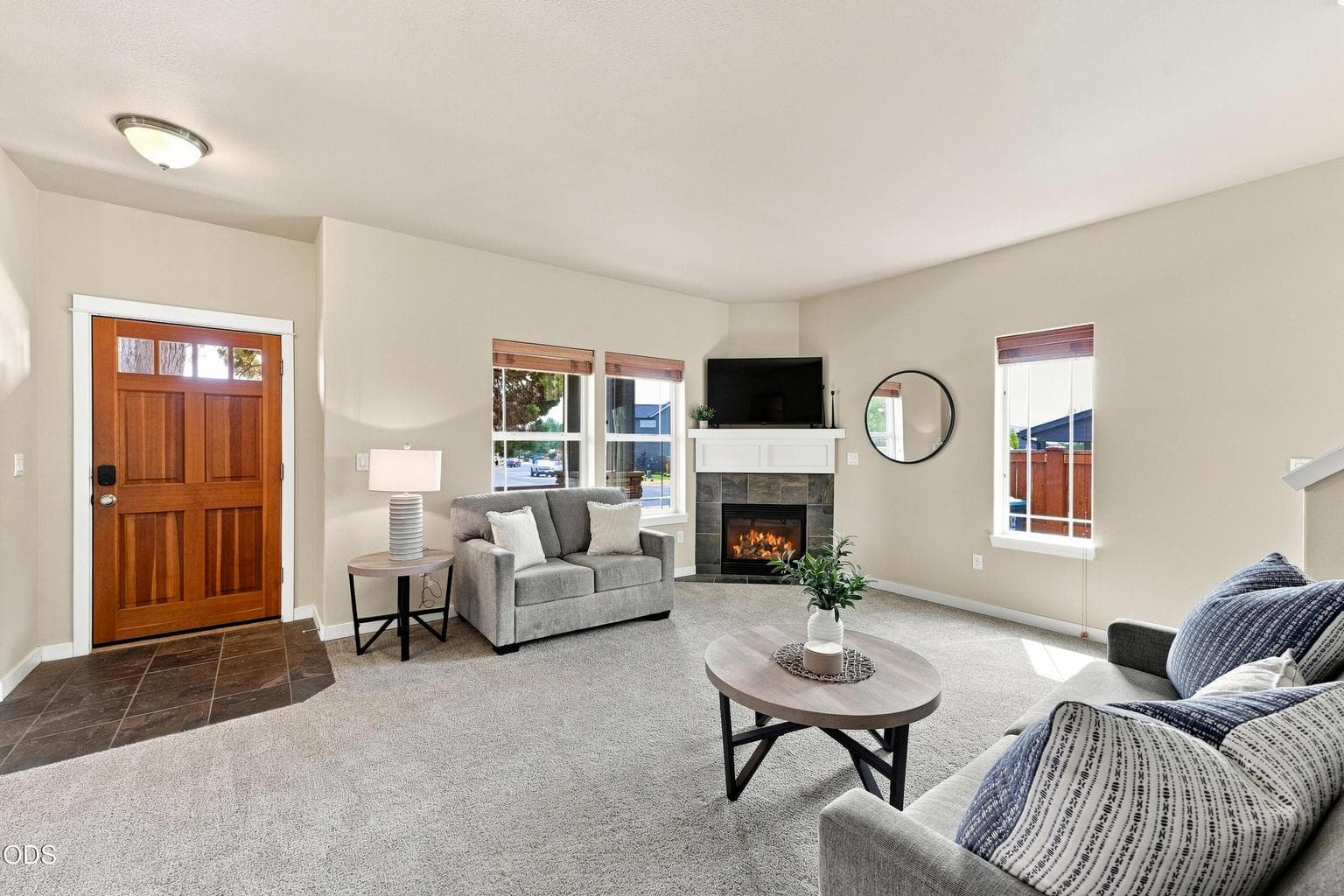 Photo of 21274 Beall Drive 5 of 31