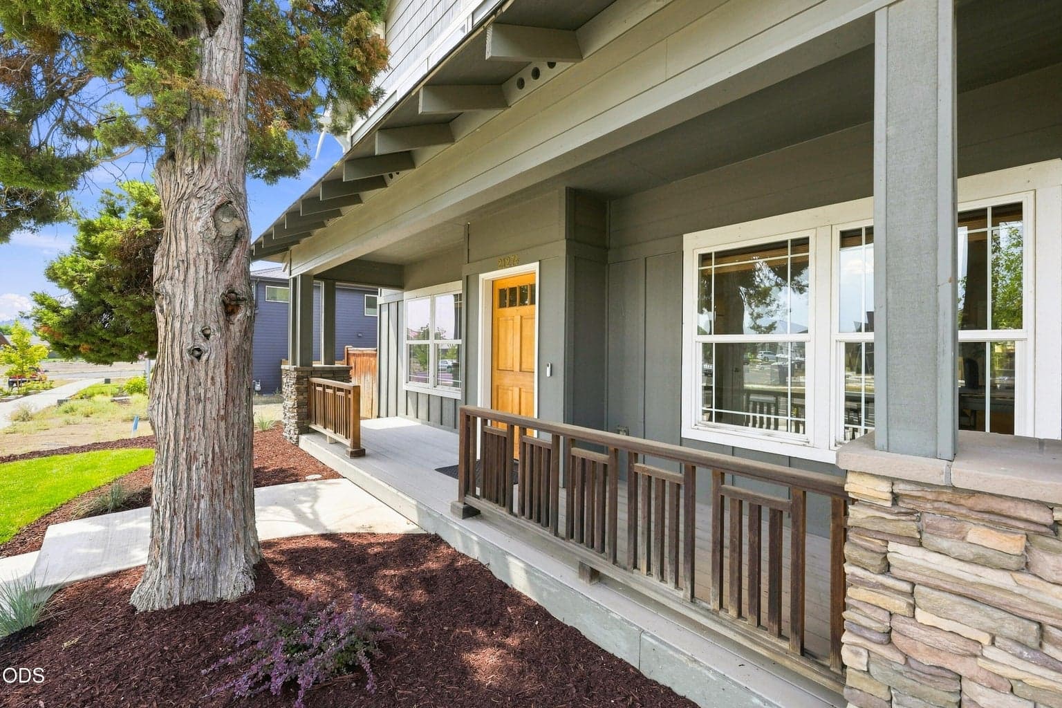 Photo of 21274 Beall Drive 3 of 31