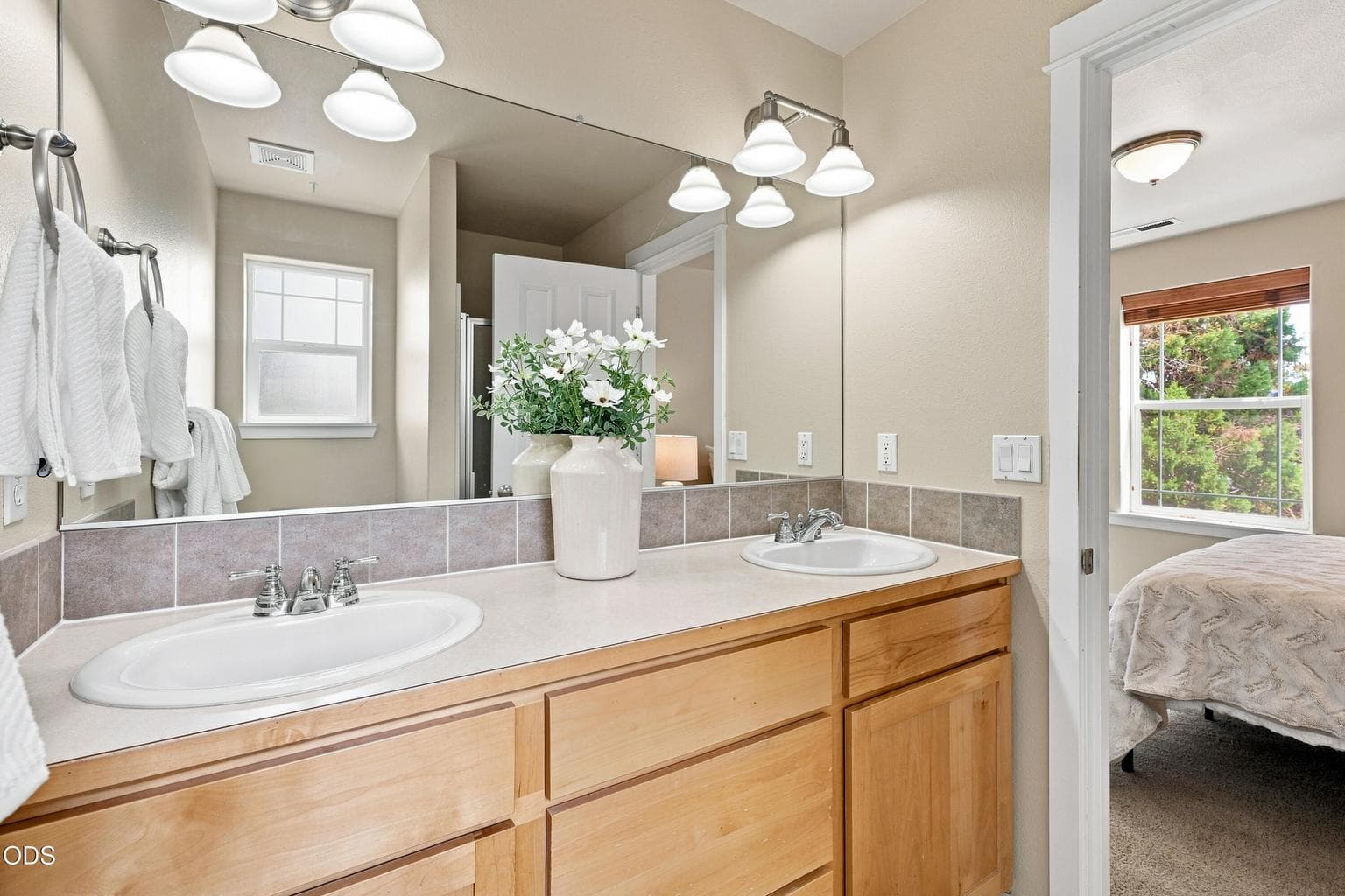 Photo of 21274 NE Beall Drive 21 of 31