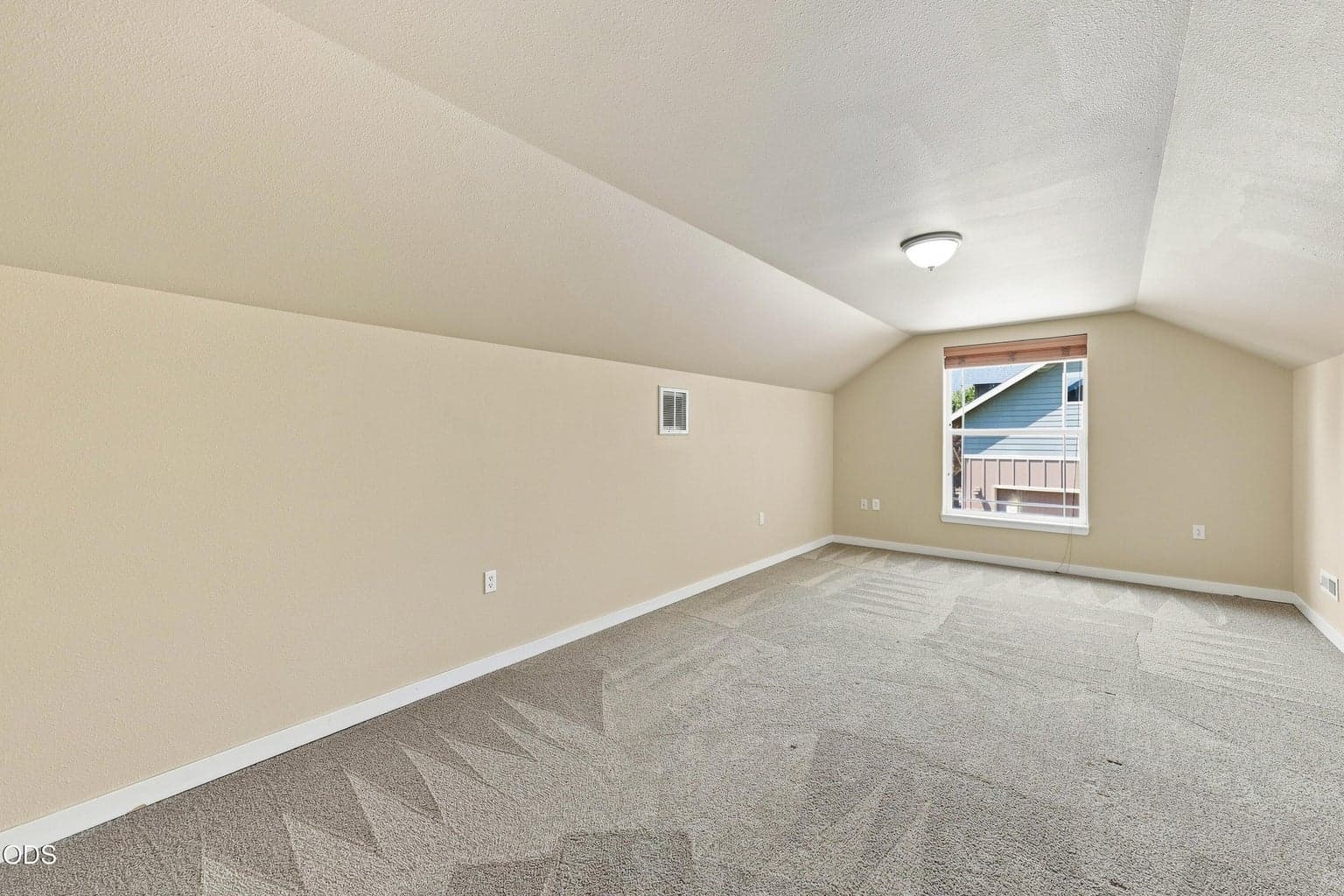 Photo of 21274 NE Beall Drive 26 of 31