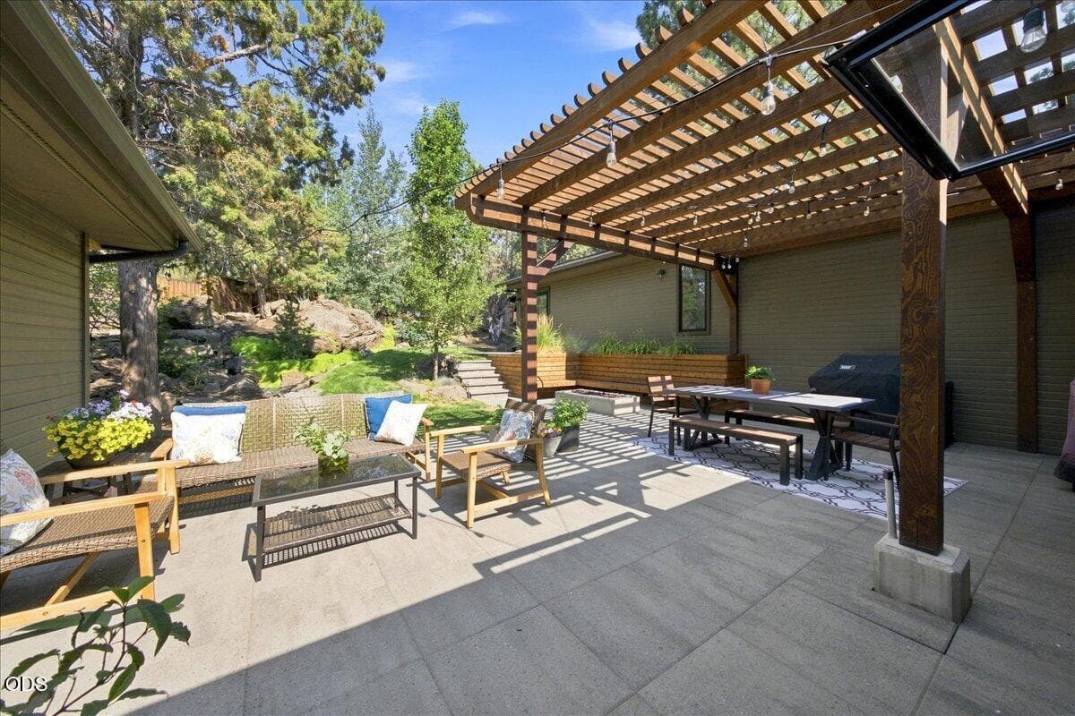 Photo of 2261 NW 7th Street 26 of 101