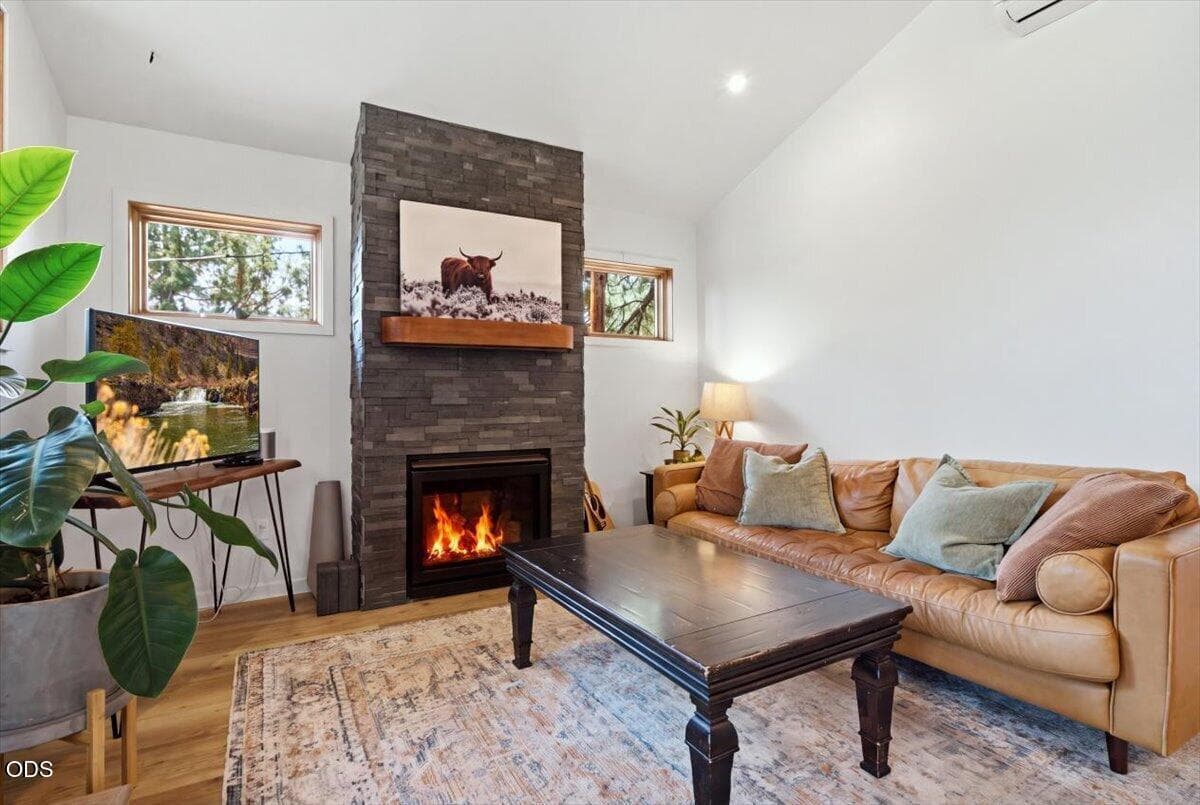 Photo of 2261 NW 7th Street 71 of 101