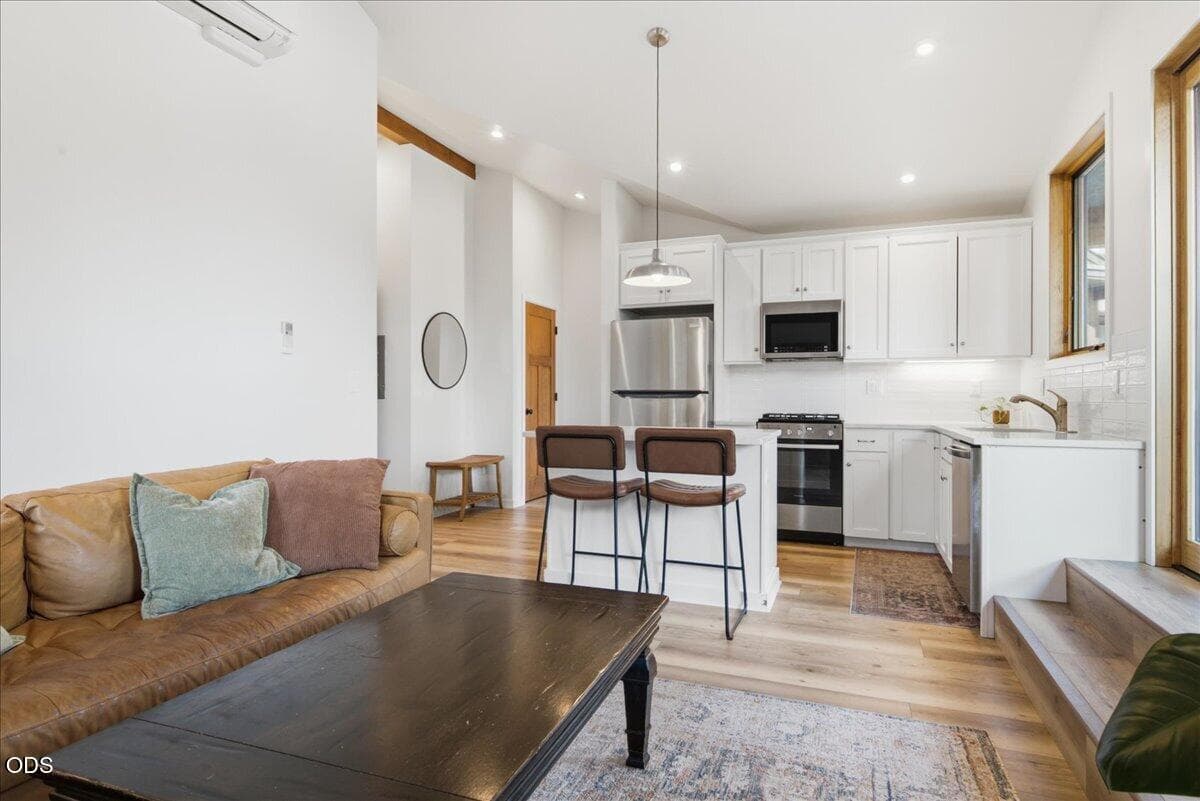 Photo of 2261 NW 7th Street 72 of 101