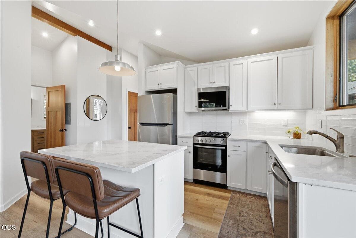 Photo of 2261 NW 7th Street 73 of 101