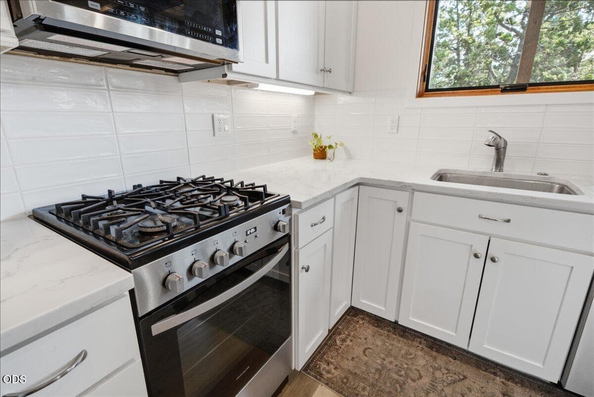 Photo of 2261 NW 7th Street 76 of 101