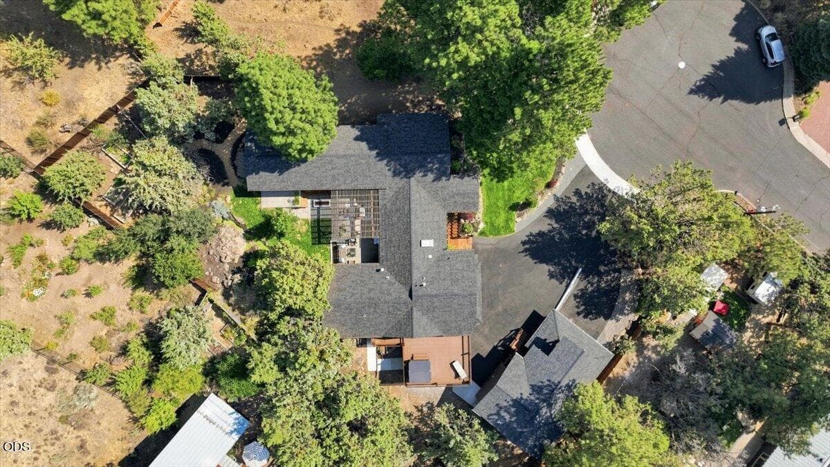 Photo of 2261 NW 7th Street 94 of 101
