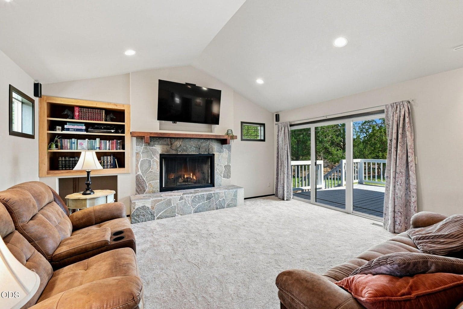 Photo of 16932 Ponderosa Cascade Drive 10 of 52