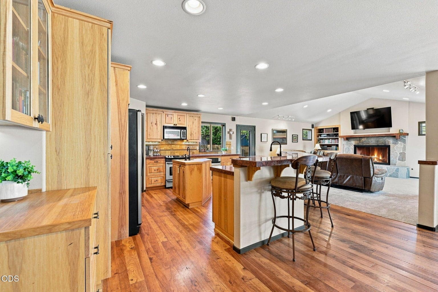 Photo of 16932 Ponderosa Cascade Drive 4 of 52