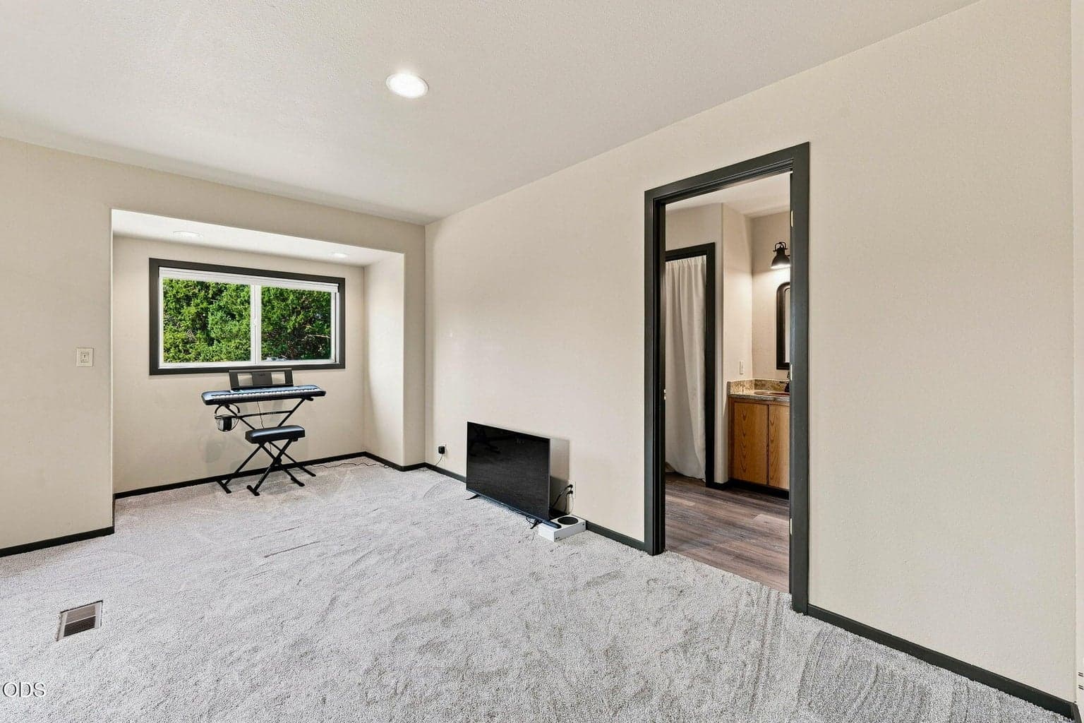 Photo of 16932 Ponderosa Cascade Drive 29 of 52