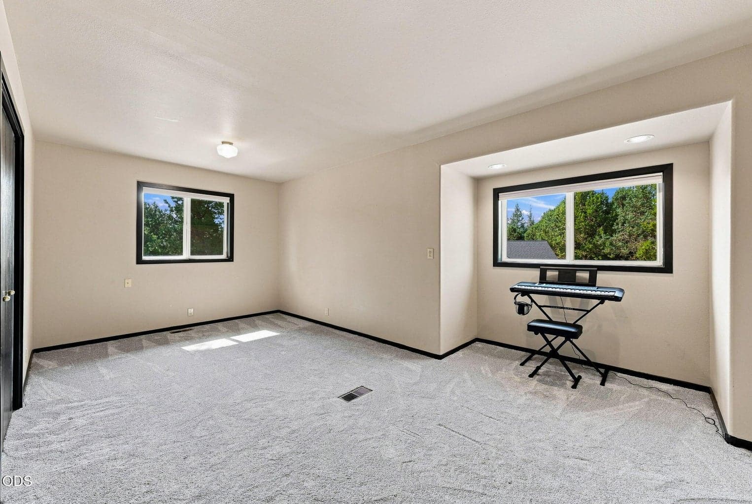 Photo of 16932 Ponderosa Cascade Drive 30 of 52