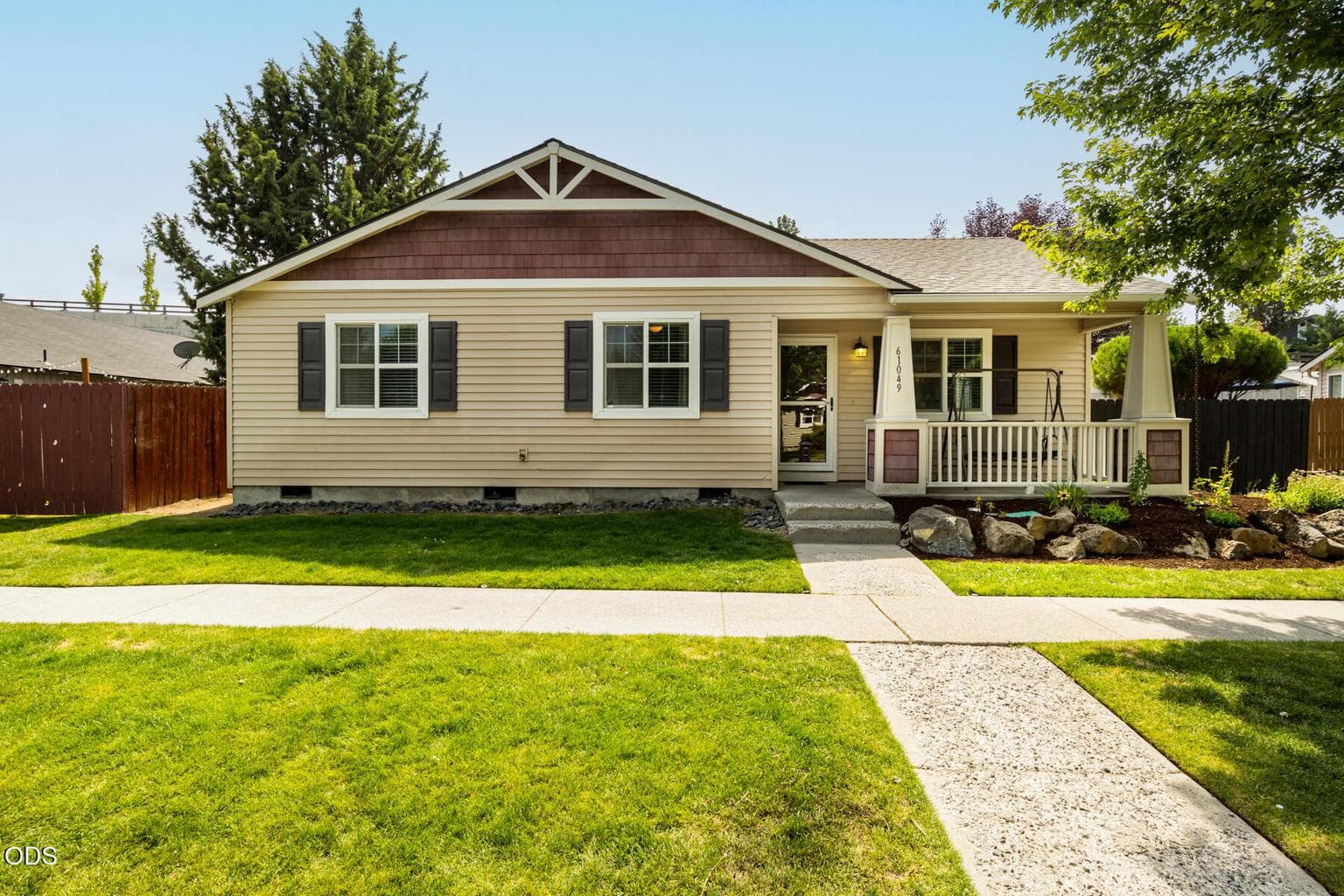 Photo of 61049 Larkspur Loop 2 of 30