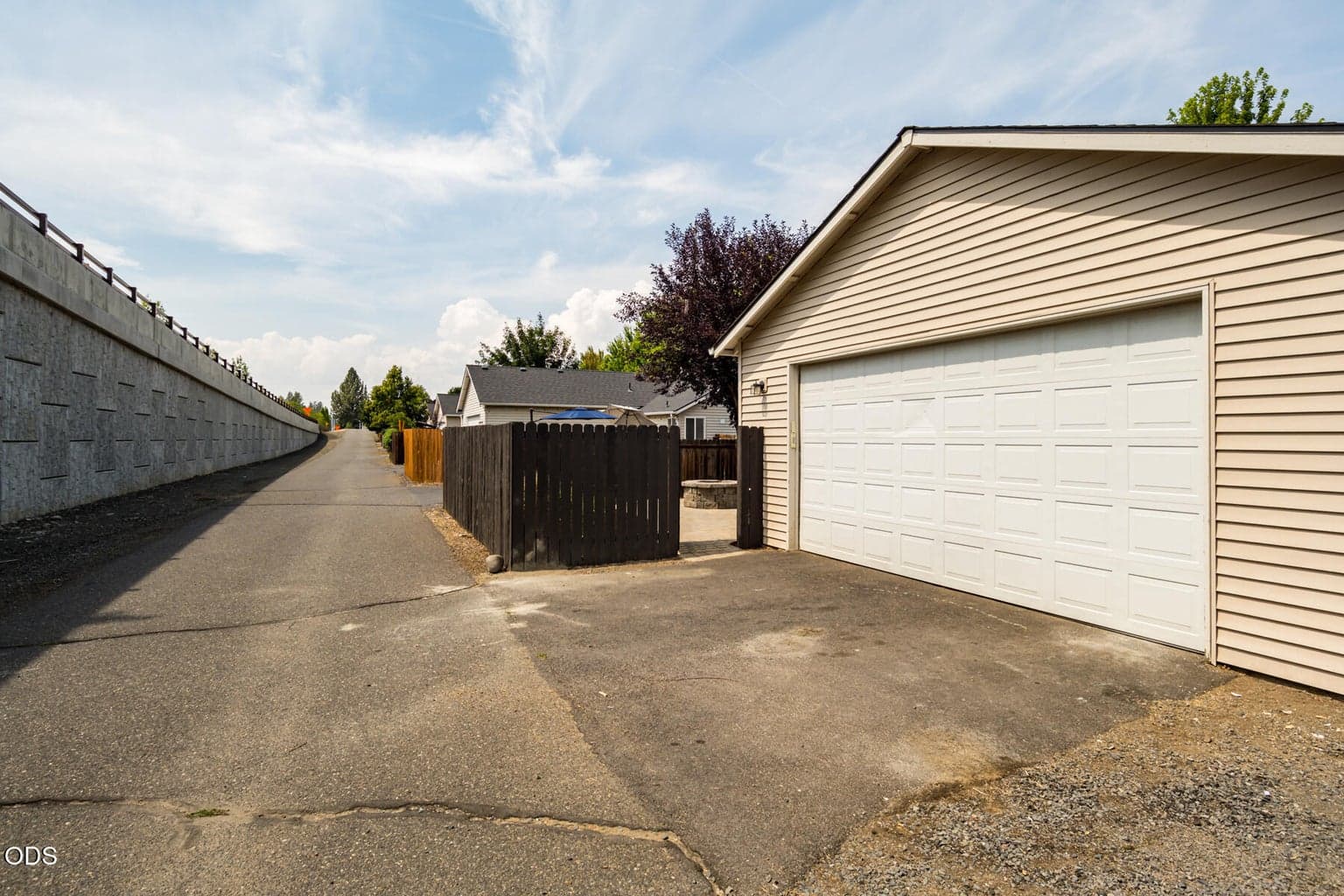Photo of 61049 Larkspur Loop 27 of 30