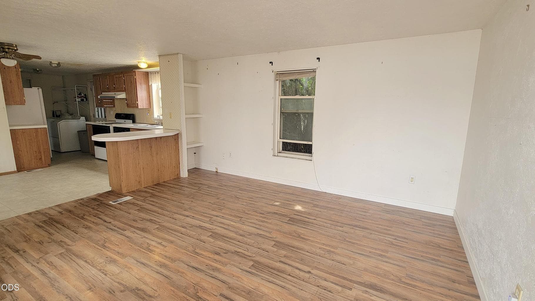 Photo of 185 Harwood Avenue 4 of 15